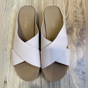 Dream Pairs Beige Cross Strap Slide Sandals Size 10 EUC